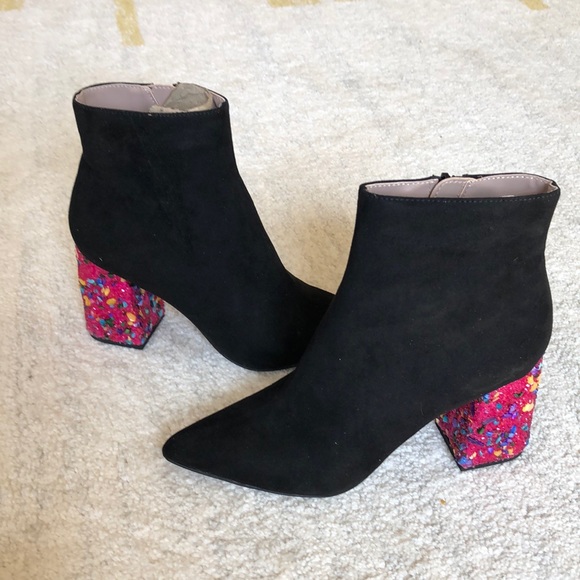 NWOB Betsey Johnson Kassie Boots - Picture 2 of 7